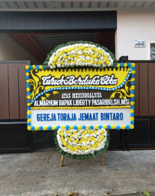 Papan Bunga Duka di Lontar